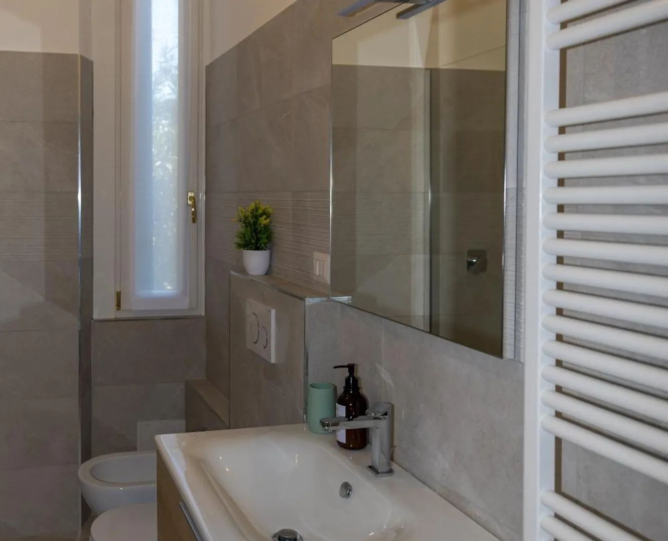 Family House Baggio - Appartamento A Milano Milaan